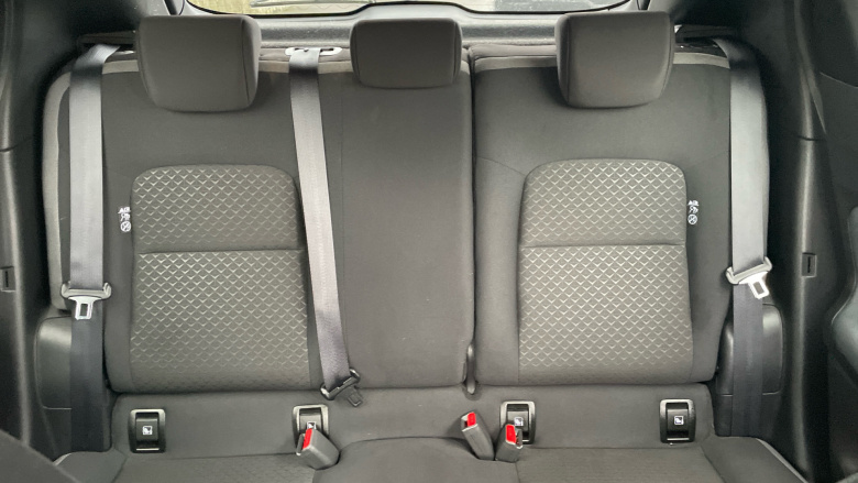 Nissan Juke 1.0 DiG-T 114 N-Connecta 5dr Petrol Hatchback